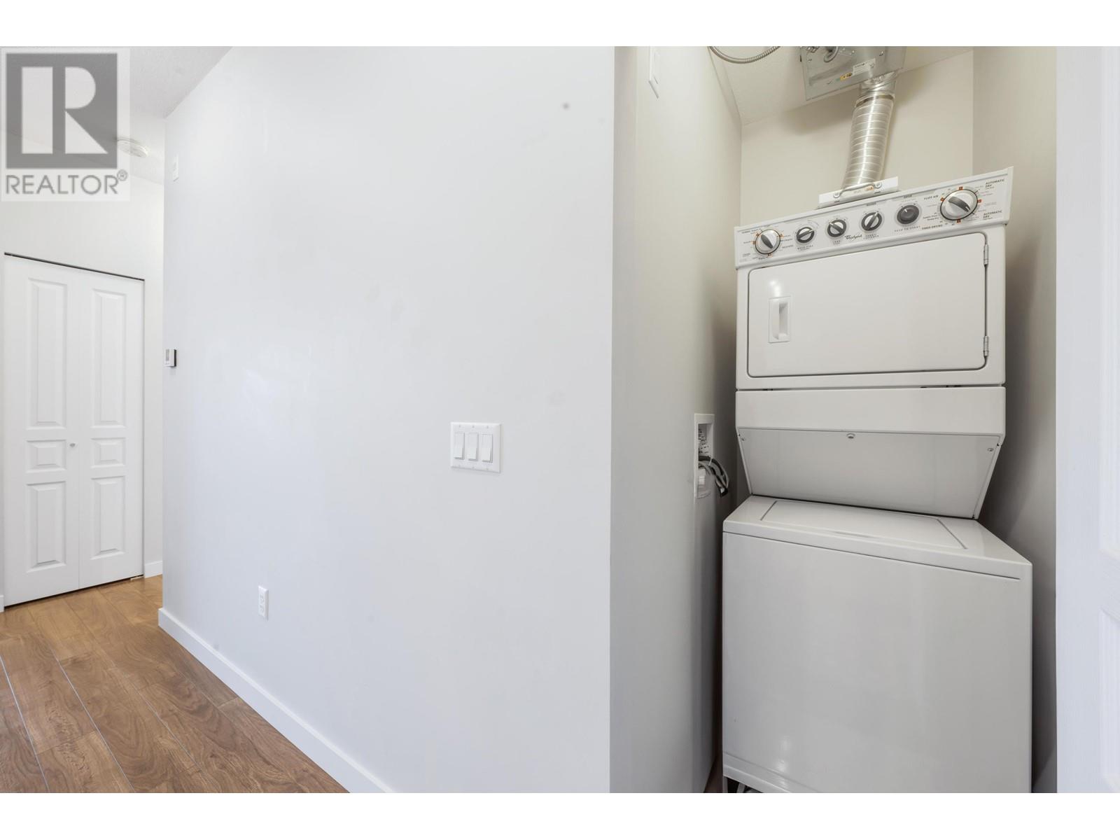 Listing Picture 20 of 37 : 327 9311 ALEXANDRA ROAD, Richmond / 烈治文 - 魯藝地產 Yvonne Lu Group - MLS Medallion Club Member