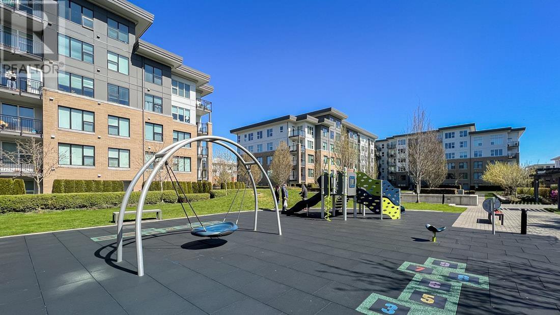 Listing Picture 26 of 37 : 327 9311 ALEXANDRA ROAD, Richmond / 烈治文 - 魯藝地產 Yvonne Lu Group - MLS Medallion Club Member