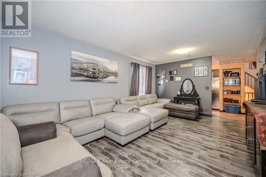 400 STARWOOD DRIVE, Guelph, Ontario