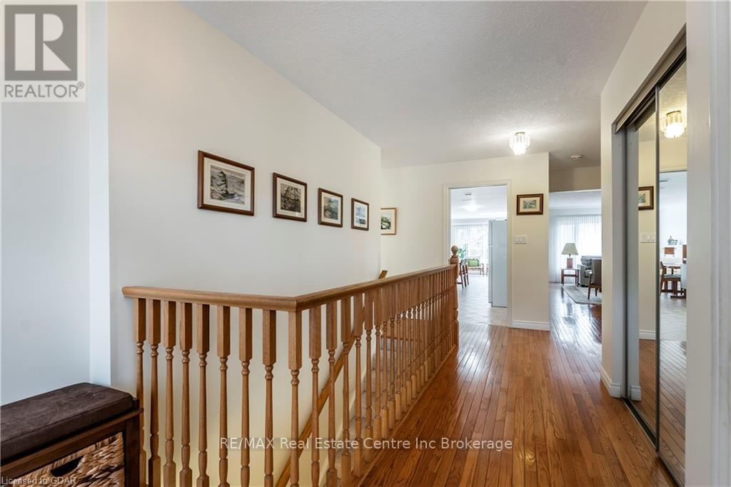 82 White Pine Way, Guelph, Ontario  N1G 4X7 - Photo 6 - X11822705