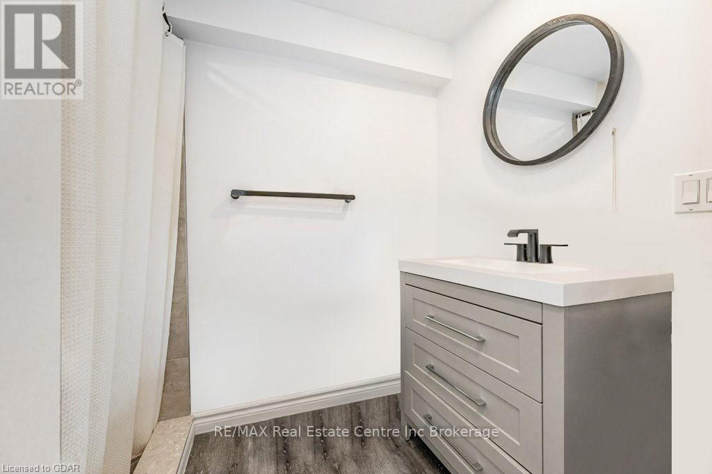 31 Sunnylea Crescent, Guelph, Ontario  N1E 1W3 - Photo 7 - X11879893