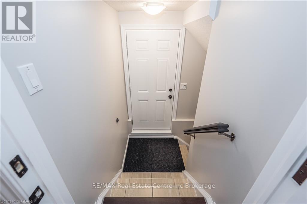 78 Amsterdam Crescent, Guelph (Pine Ridge), Ontario  N1L 1T5 - Photo 2 - X11822746