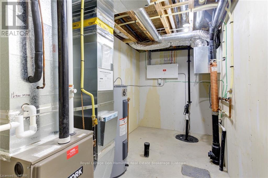 276 Queen Street S, North Perth, Ontario  N0G 1B0 - Photo 29 - X11822992