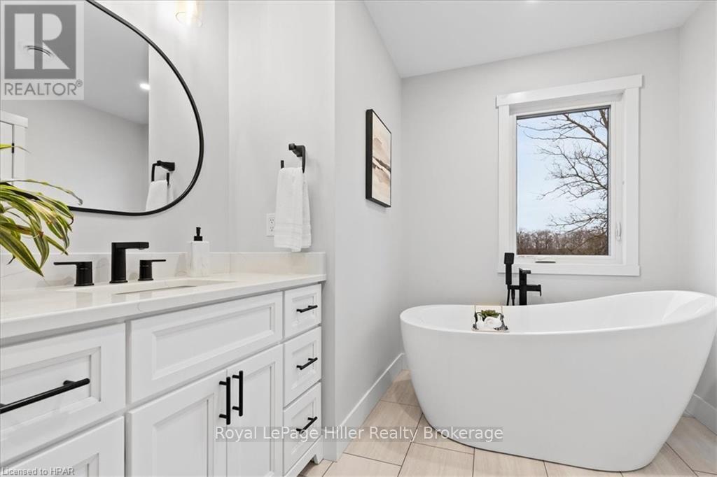 4335 Perth Road 119, Perth East, Ontario  N5A 6S2 - Photo 29 - X11823081