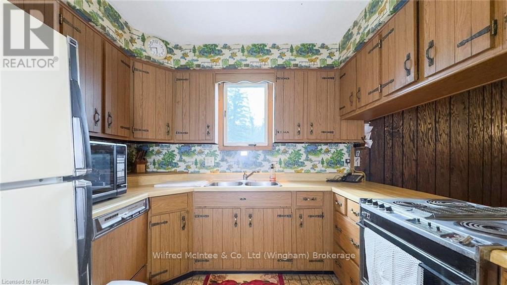 38113 Belgrave Road, Ashfield-Colborne-Wawanosh, Ontario  N0G 1E0 - Photo 13 - X11823111