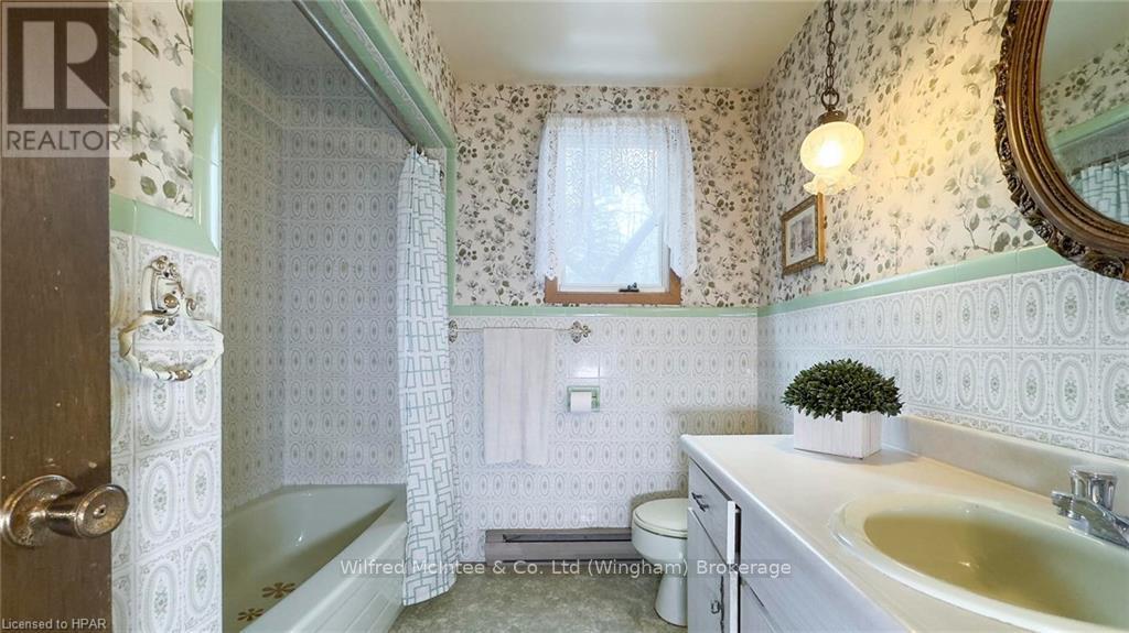 38113 Belgrave Road, Ashfield-Colborne-Wawanosh, Ontario  N0G 1E0 - Photo 9 - X11823111