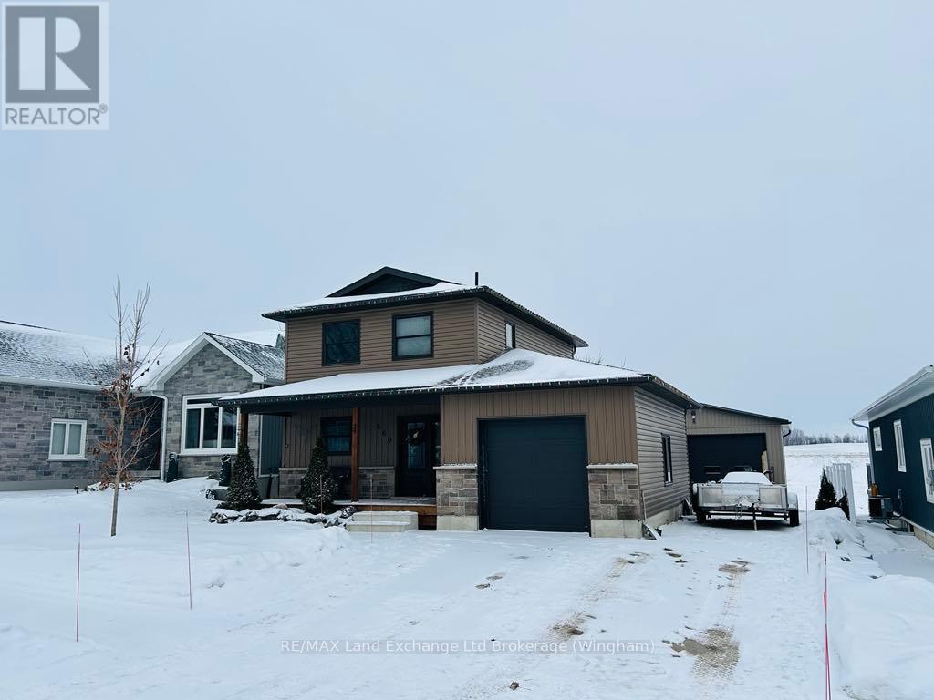 660 Gloria StreetNorth Huron (Blyth), Ontario  N0M 1H0 - Photo 1 - X11863971