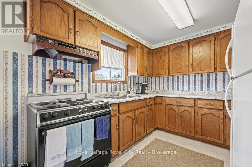 6 Hollyberry PlaceGuelph (Parkwood Gardens), Ontario  N1K 1P2 - Photo 14 - X11879857