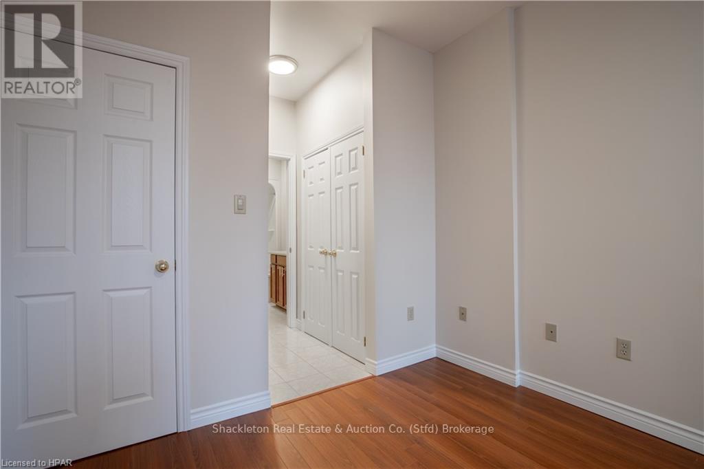 351 - 55 Downie Street, Stratford, Ontario  N5A 1W7 - Photo 17 - X11880225