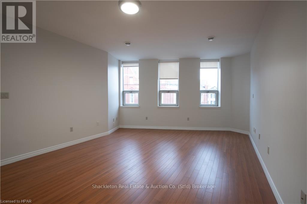 351 - 55 Downie Street, Stratford, Ontario  N5A 1W7 - Photo 8 - X11880225