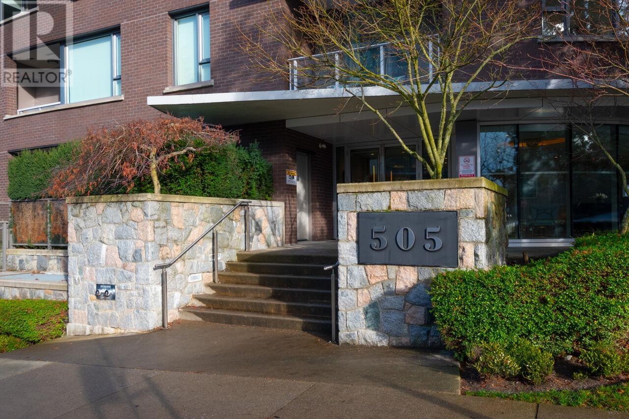 Listing Picture 2 of 40 : 212 505 W 30TH AVENUE, Vancouver / 溫哥華 - 魯藝地產 Yvonne Lu Group - MLS Medallion Club Member