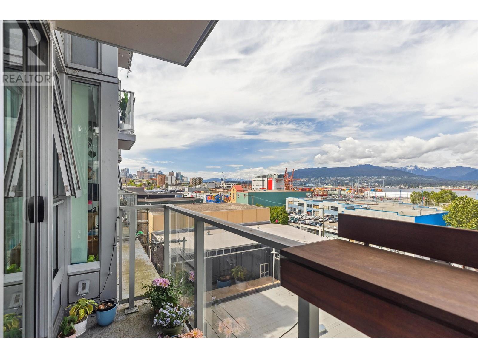 560 955 E Hastings Street, Vancouver, British Columbia  V6A 0G8 - Photo 8 - R2949618