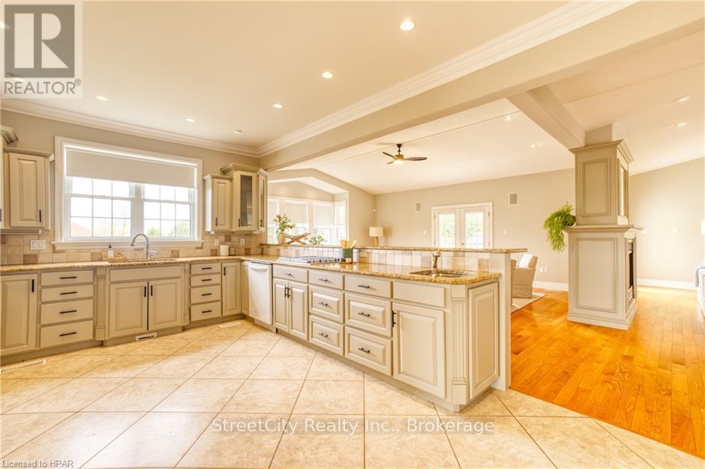 13 Harbour Court, Bluewater, Ontario  N0M 1G0 - Photo 7 - X11822983