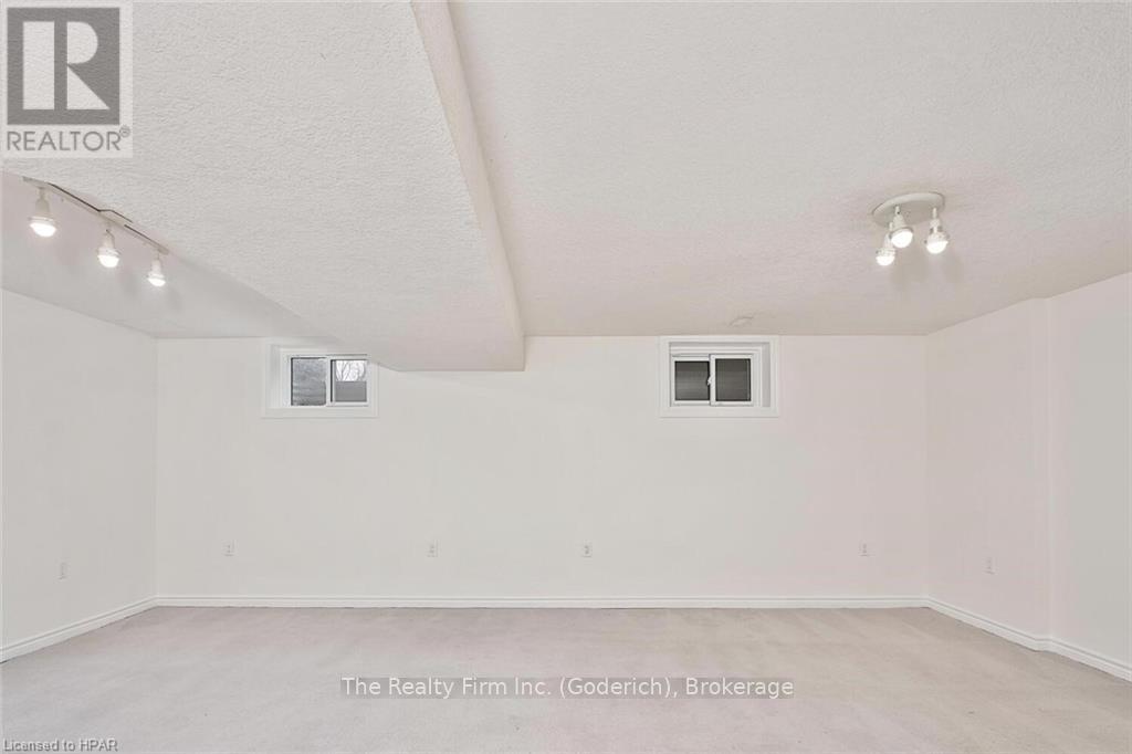 55 Hyde Road, Stratford, Ontario  N5A 7Z3 - Photo 34 - X11823015