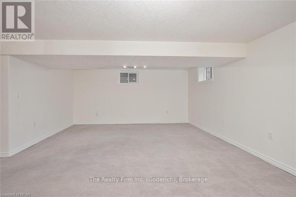 55 Hyde Road, Stratford, Ontario  N5A 7Z3 - Photo 36 - X11823015