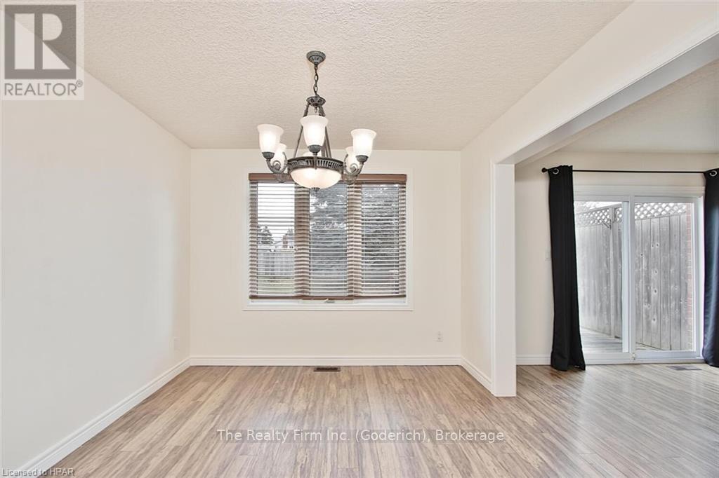 55 Hyde Road, Stratford, Ontario  N5A 7Z3 - Photo 38 - X11823015