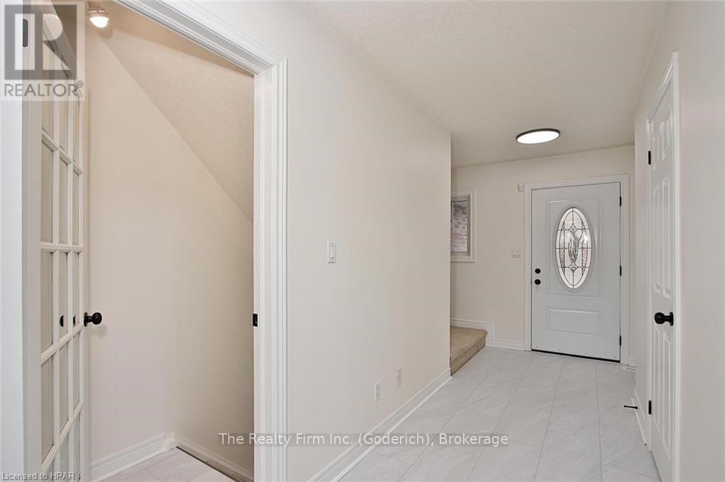 55 Hyde Road, Stratford, Ontario  N5A 7Z3 - Photo 7 - X11823015