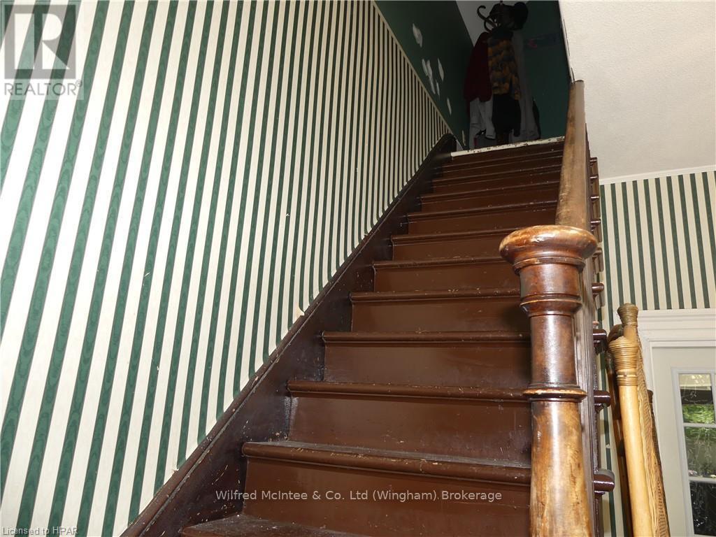 9 Rattenbury Street, Central Huron, Ontario  N0M 1L0 - Photo 3 - X11823024