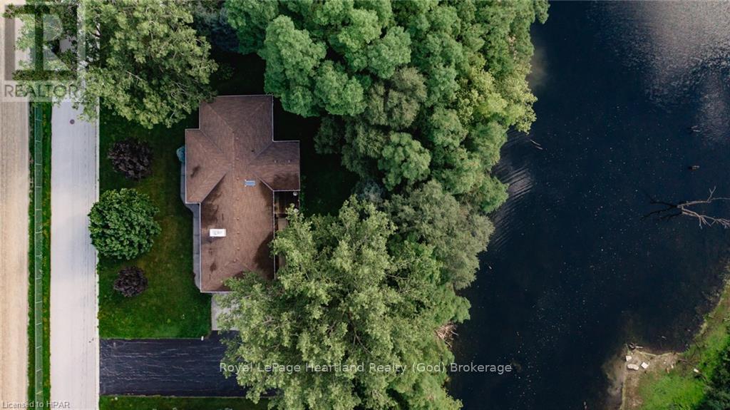 157 William Street N, Central Huron, Ontario  N0M 1L0 - Photo 3 - X11823073