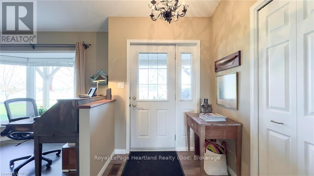 157 William Street N, Central Huron, Ontario  N0M 1L0 - Photo 5 - X11823073