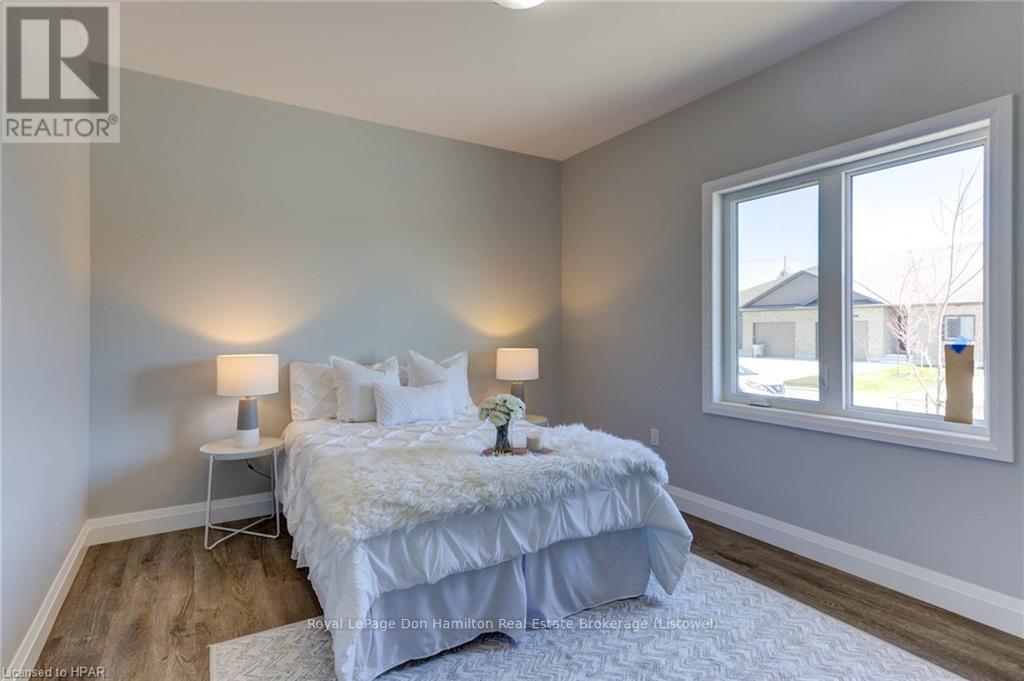 274 Queen Street S, North Perth, Ontario  N0G 1B0 - Photo 22 - X11823092