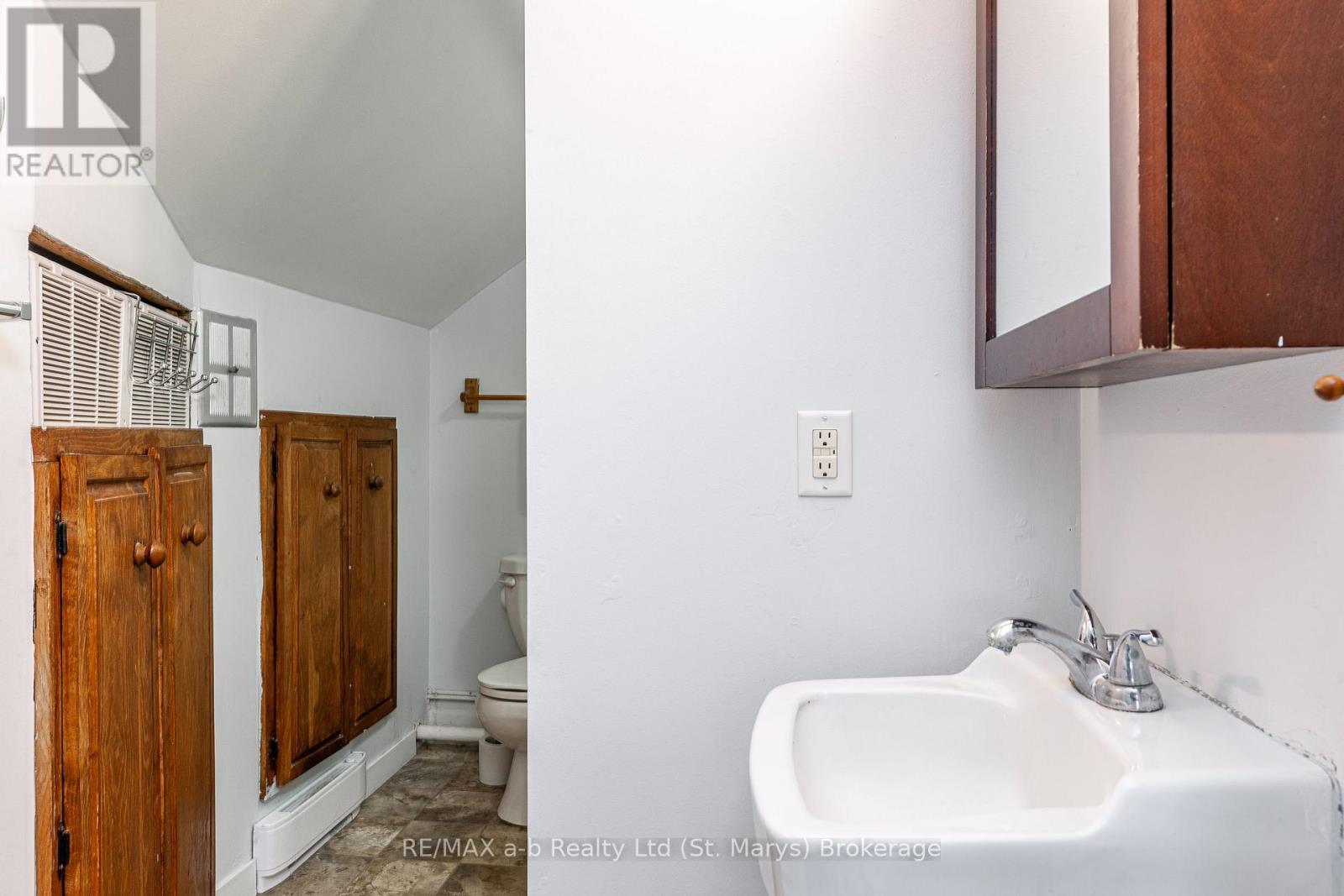 21 Waterloo Street S, St. Marys, Ontario  N4X 1A4 - Photo 15 - X11823102