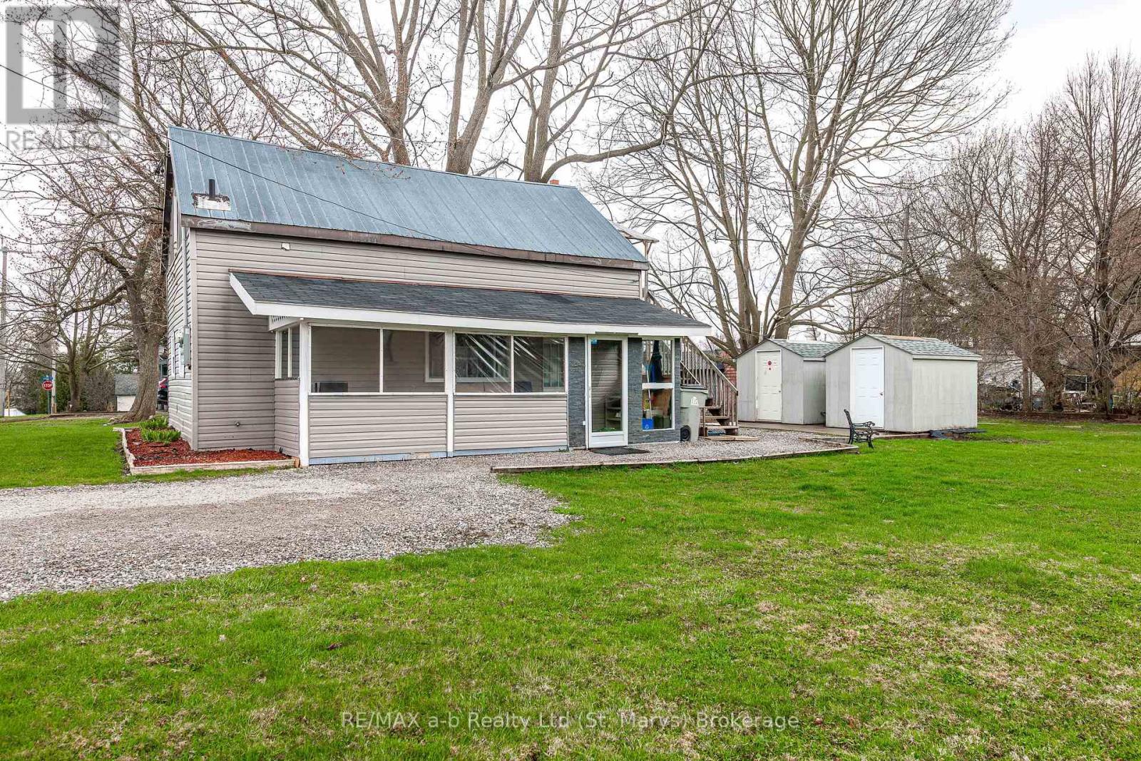 21 Waterloo Street S, St. Marys, Ontario  N4X 1A4 - Photo 4 - X11823102