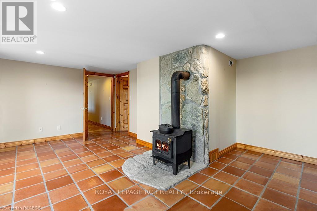 92 Moore St, Northern Bruce Peninsula, Ontario  N0H 1W0 - Photo 28 - X11879942