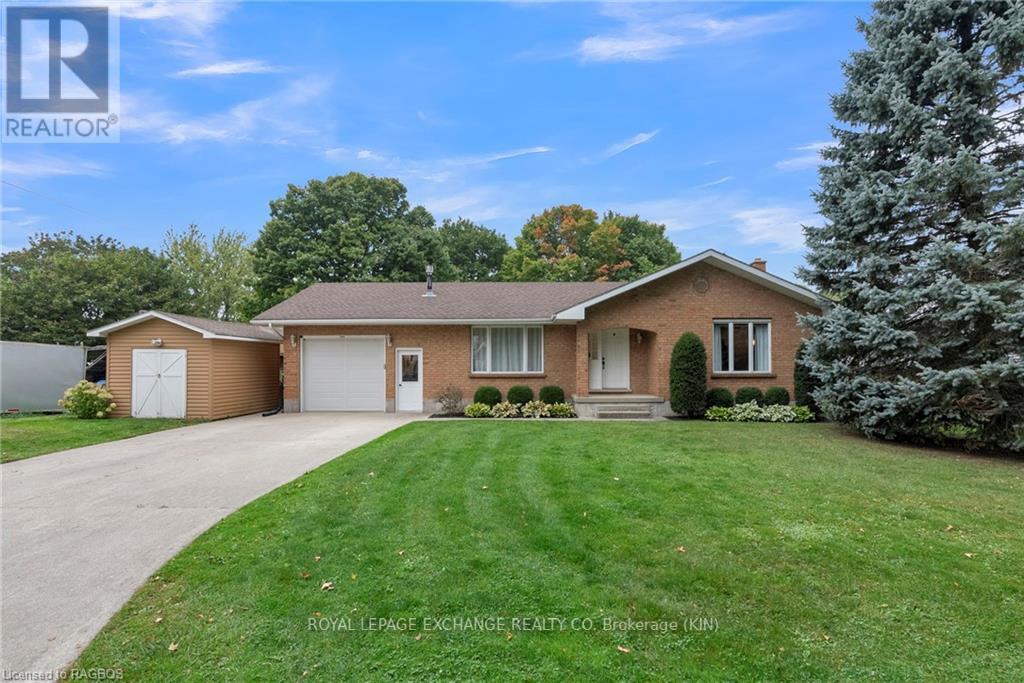 386 MECHANICS STREET, Huron East, Ontario