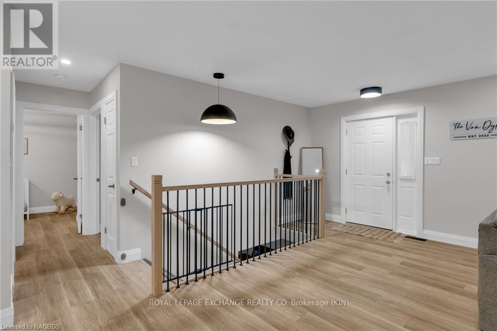 386 Mechanics Street, Huron East, Ontario  N0G 1H0 - Photo 4 - X11880014