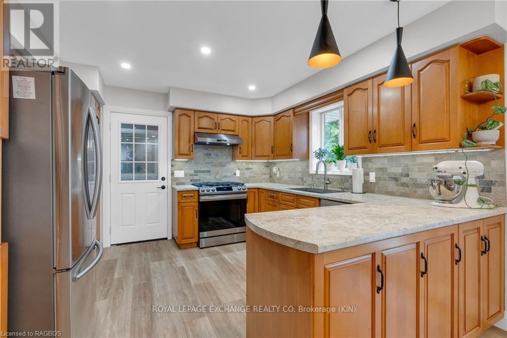 386 Mechanics Street, Huron East, Ontario  N0G 1H0 - Photo 9 - X11880014