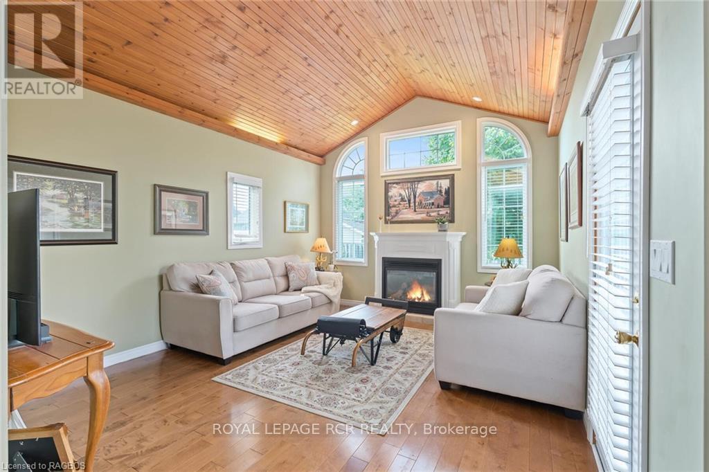 414 4th Street S, Hanover, Ontario  N4N 3V1 - Photo 15 - X11880015