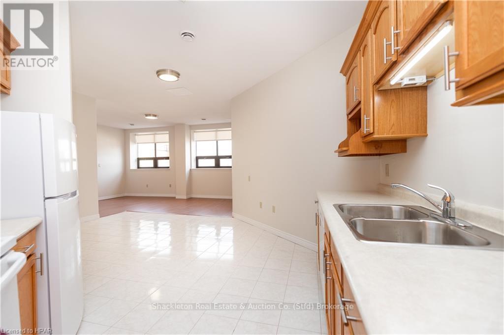 255 - 55 Downie Street, Stratford, Ontario  N5A 1W7 - Photo 8 - X11880214