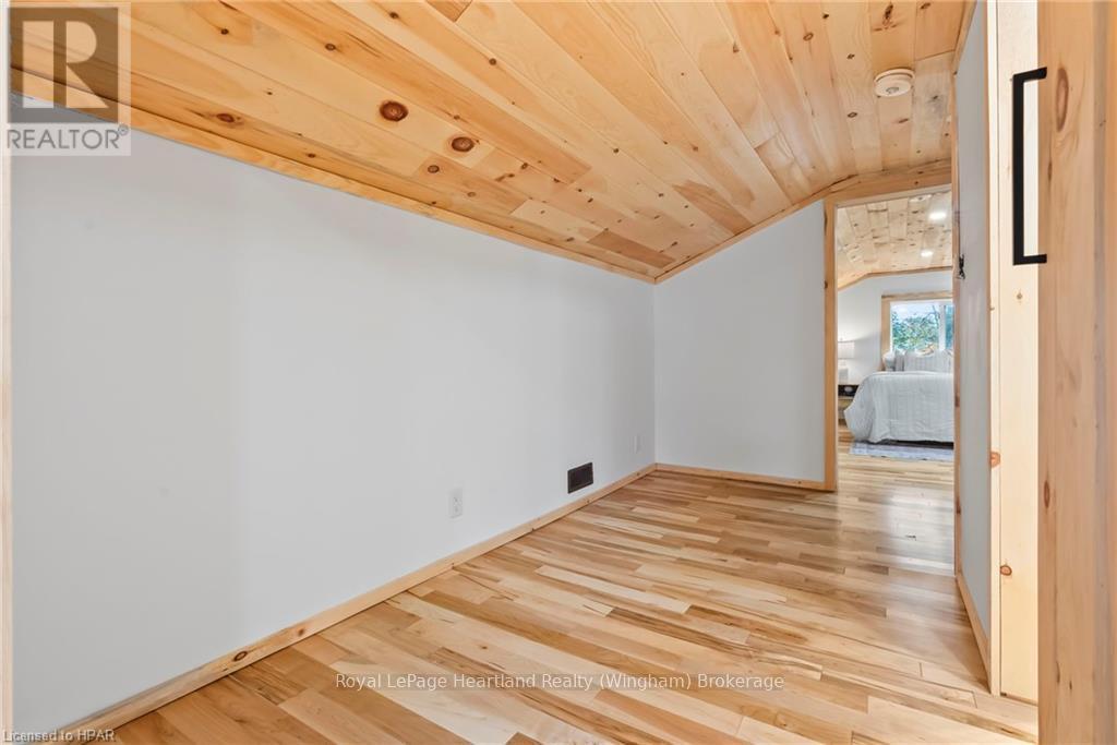 790 Garafraxa Street N, West Grey, Ontario  N0G 1R0 - Photo 23 - X11880240