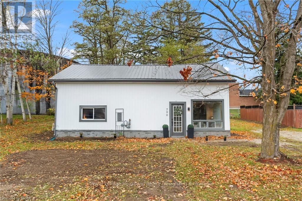 790 Garafraxa Street N, West Grey, Ontario  N0G 1R0 - Photo 32 - X11880240