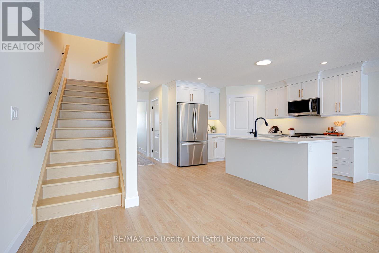 16 Linda Drive, Huron East, Ontario  N0K 1W0 - Photo 19 - X11880246