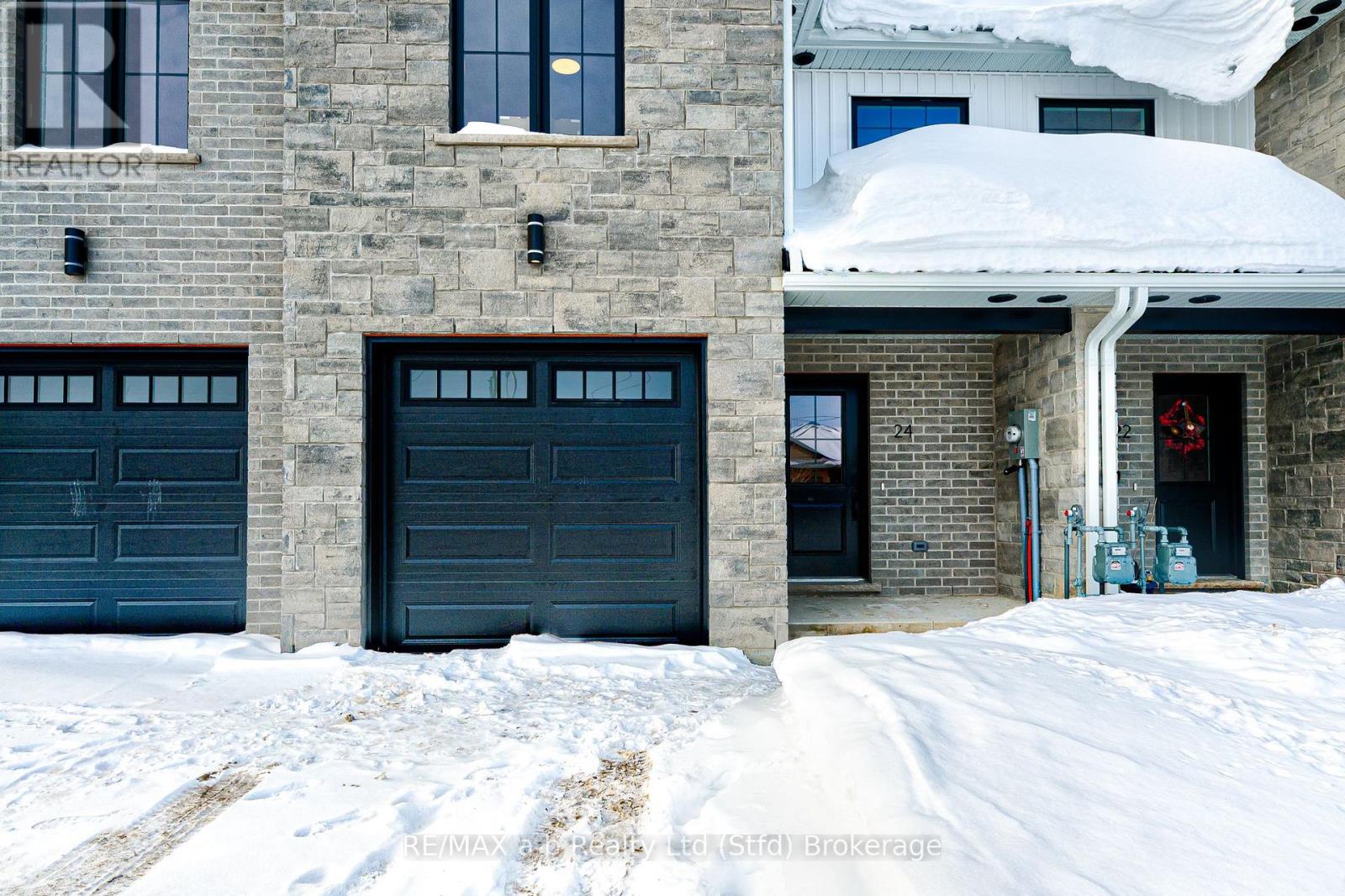 18 Linda Drive, Huron East, Ontario  N0K 1W0 - Photo 2 - X11880252