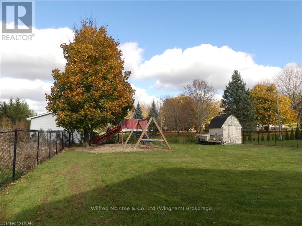 587 Gough Street, Huron-Kinloss, Ontario  N0G 2H0 - Photo 33 - X11880256