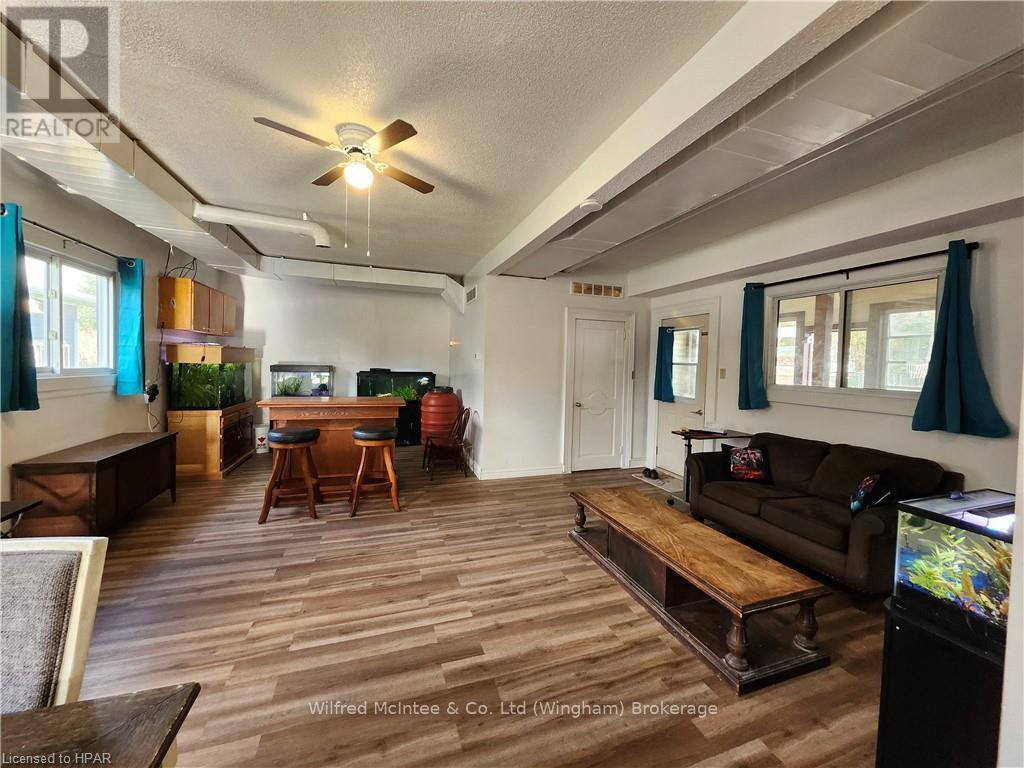 587 Gough Street, Huron-Kinloss, Ontario  N0G 2H0 - Photo 9 - X11880256