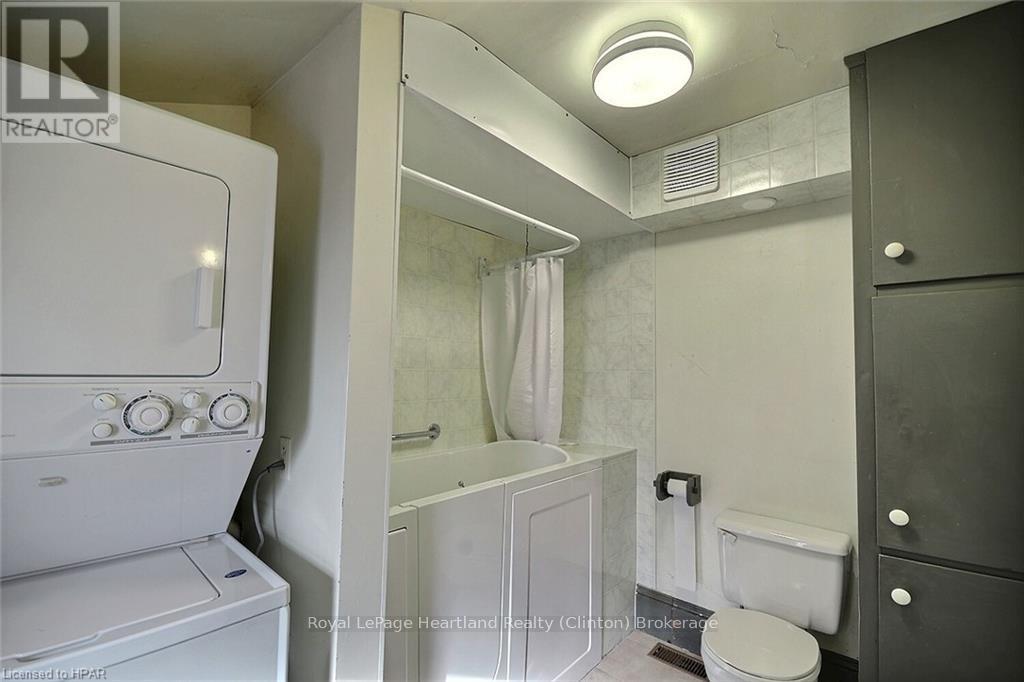 122 Mary Street, Central Huron, Ontario  N0M 1L0 - Photo 12 - X11880291