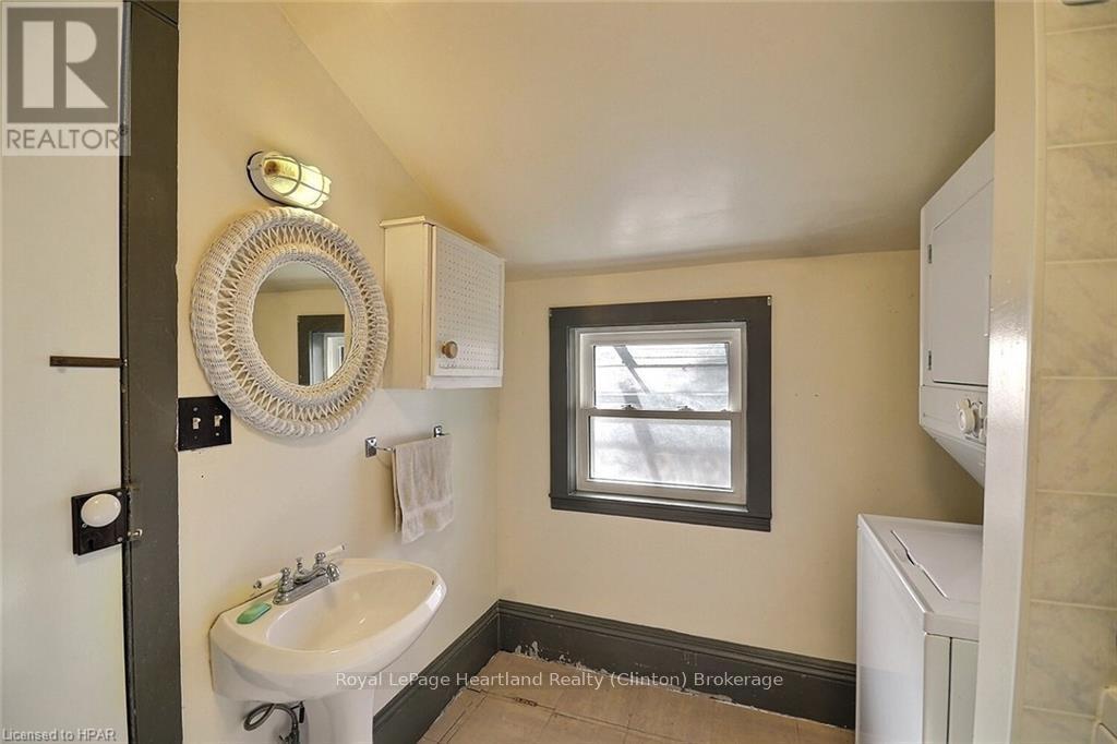 122 Mary Street, Central Huron, Ontario  N0M 1L0 - Photo 13 - X11880291