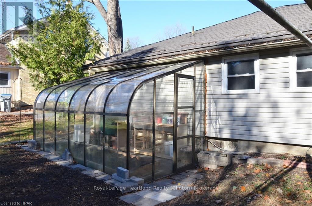 122 Mary Street, Central Huron, Ontario  N0M 1L0 - Photo 17 - X11880291