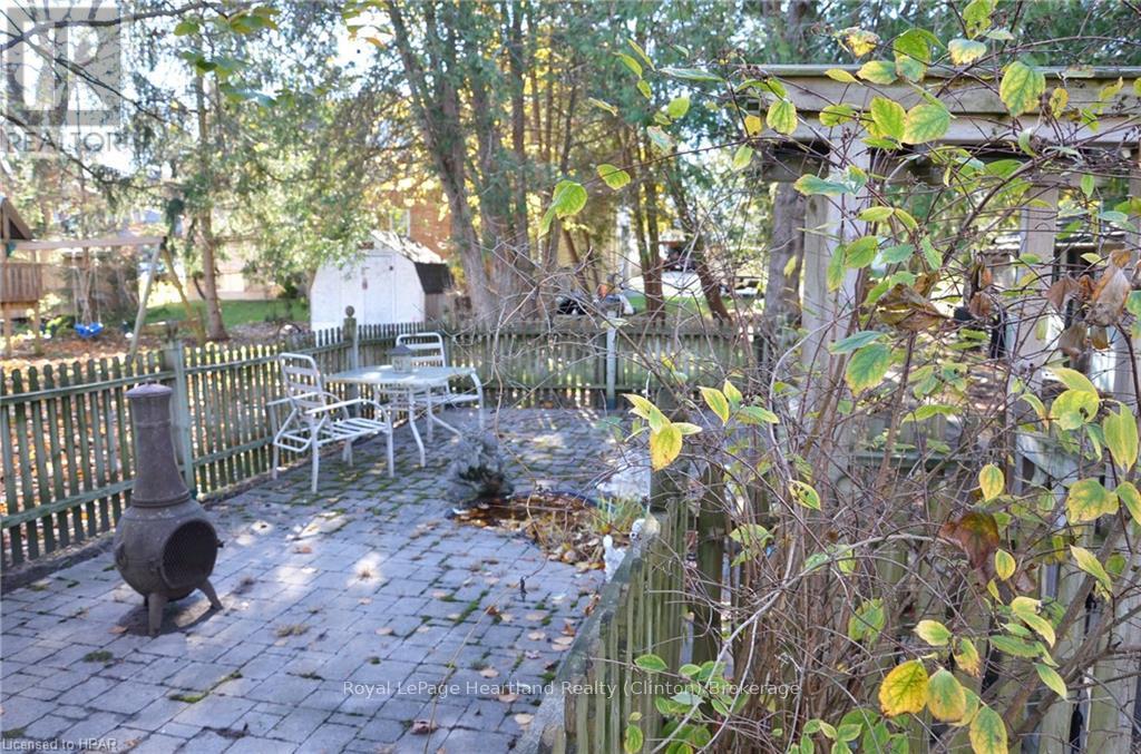 122 Mary Street, Central Huron, Ontario  N0M 1L0 - Photo 28 - X11880291