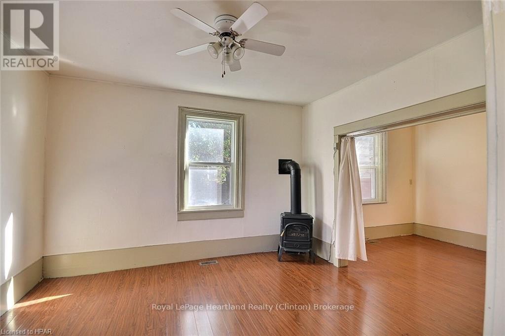 122 Mary Street, Central Huron, Ontario  N0M 1L0 - Photo 9 - X11880291