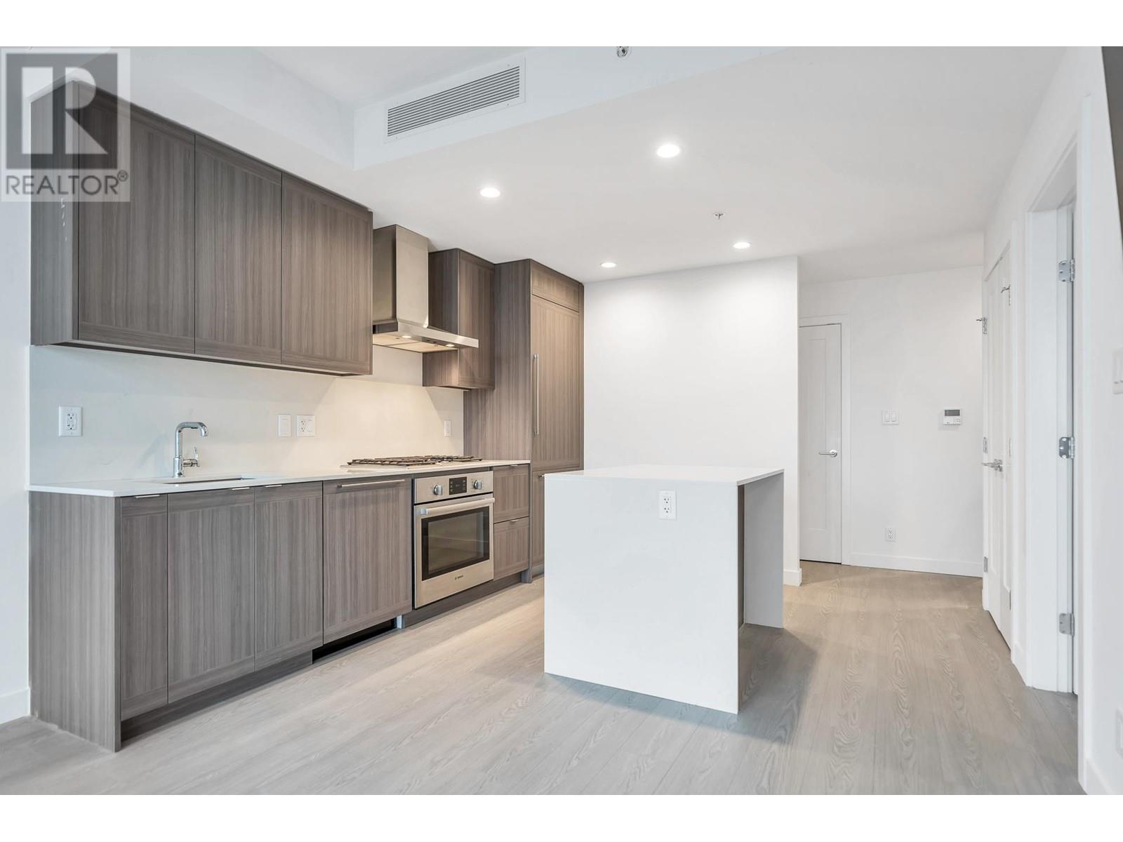 Listing Picture 15 of 30 : 509 2351 BETA AVENUE, Burnaby / 本拿比 - 魯藝地產 Yvonne Lu Group - MLS Medallion Club Member