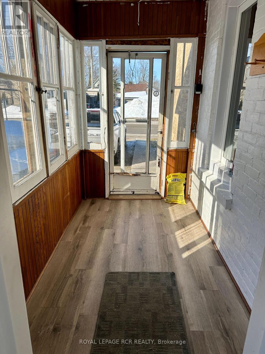 641 10th Avenue, Hanover, Ontario  N4N 2P6 - Photo 9 - X11823001