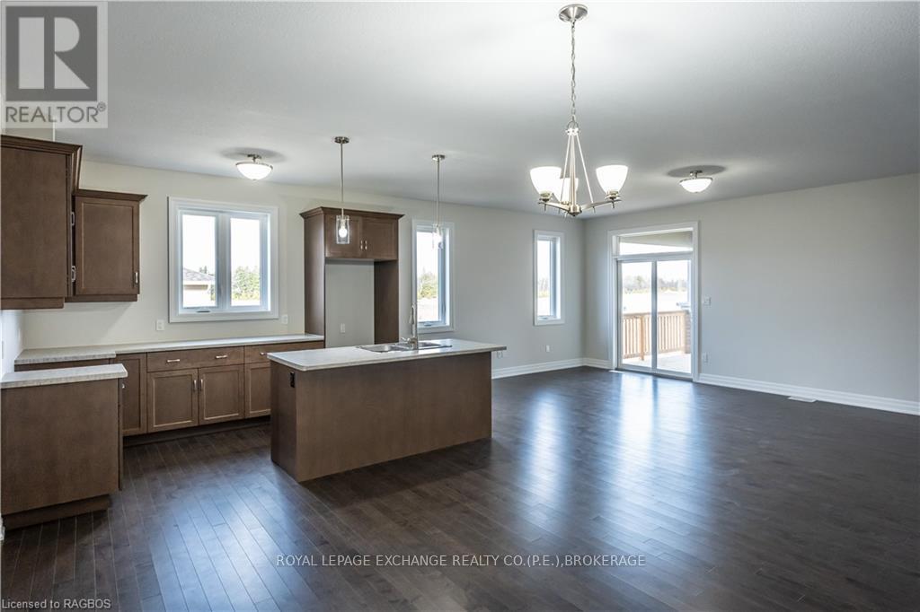 376 Hawthorne Street, Saugeen Shores, Ontario  N0H 2C3 - Photo 4 - X11823119