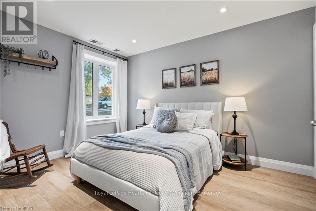 111 - 187 Victoria Street W, North Huron, Ontario  N0G 2W0 - Photo 15 - X11887309