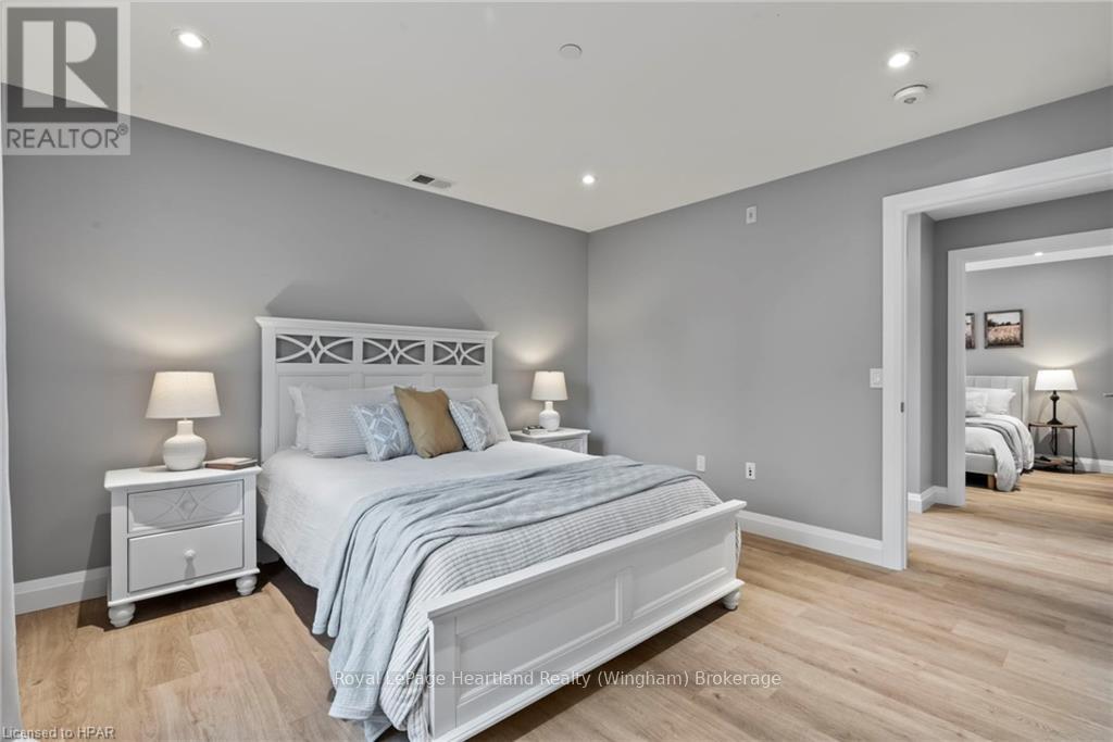 210 - 187 Victoria Street W, North Huron, Ontario  N0G 2W0 - Photo 12 - X11887312