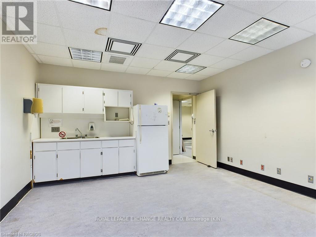 797 Queen Street, Kincardine, Ontario  N2Z 2Y2 - Photo 19 - X11887325